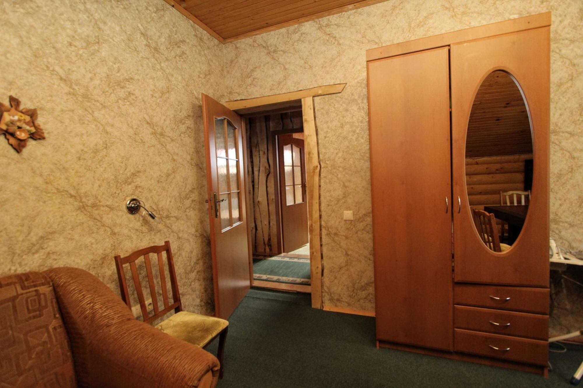 タターリウComplex "Shum Lisu"アパートメント 部屋 写真